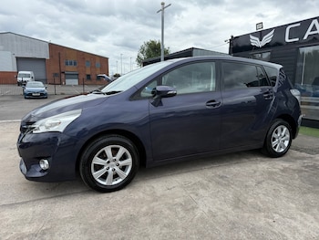 Used Toyota Verso 2015 for sale - 76436420: Photo