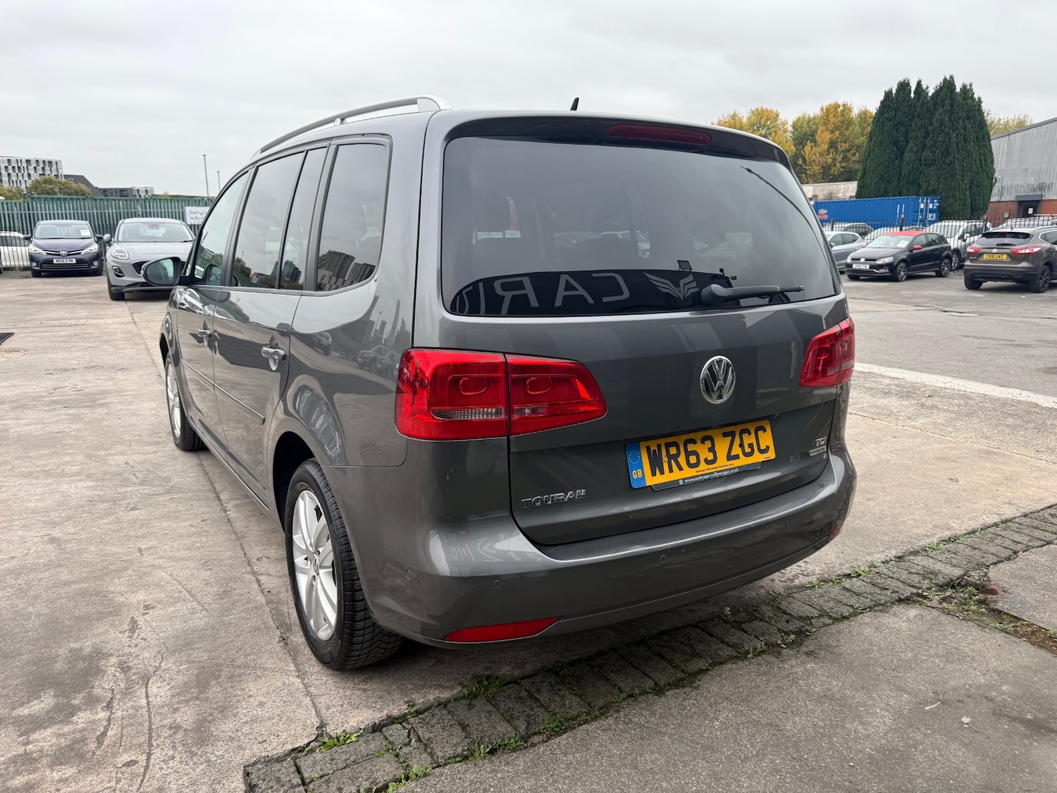 Used Volkswagen Touran 2013 for sale - 76376958: Photo 3