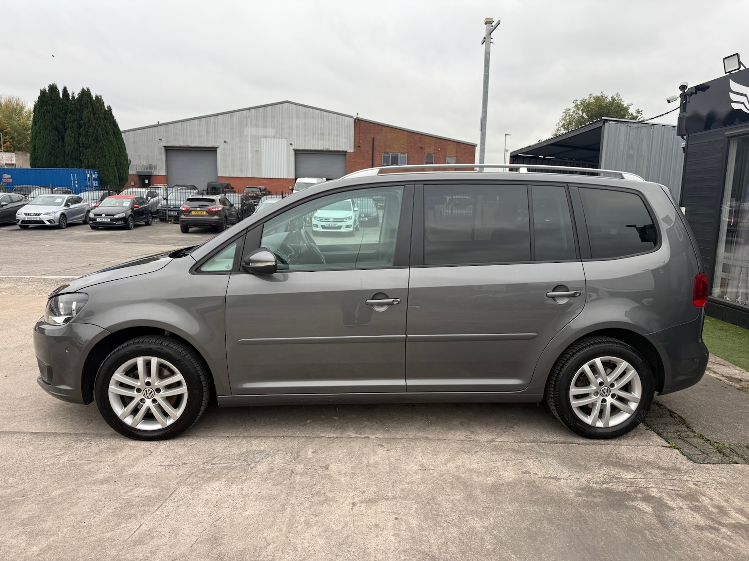 Used Volkswagen Touran 2013 for sale - 76376958: Photo 7