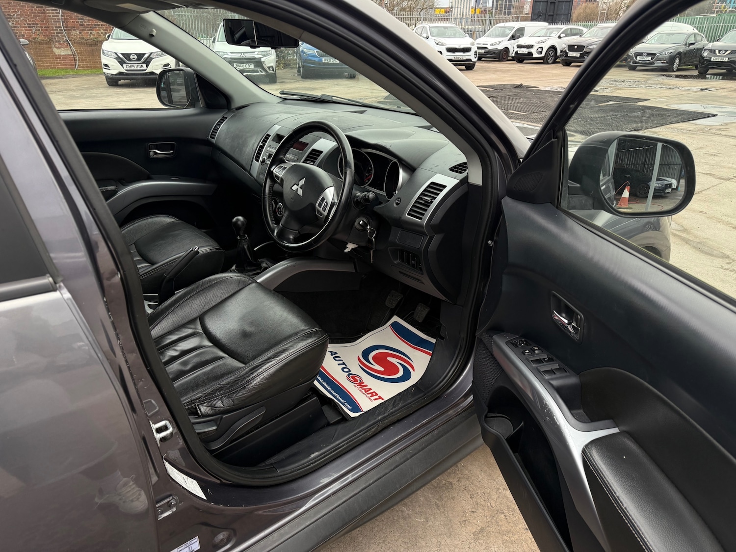 Used Mitsubishi Outlander 2010 for sale - 77701713: Photo 11