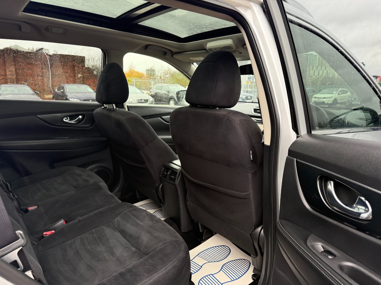 Used Nissan X-Trail 2017 for sale - 77100763: Photo 17