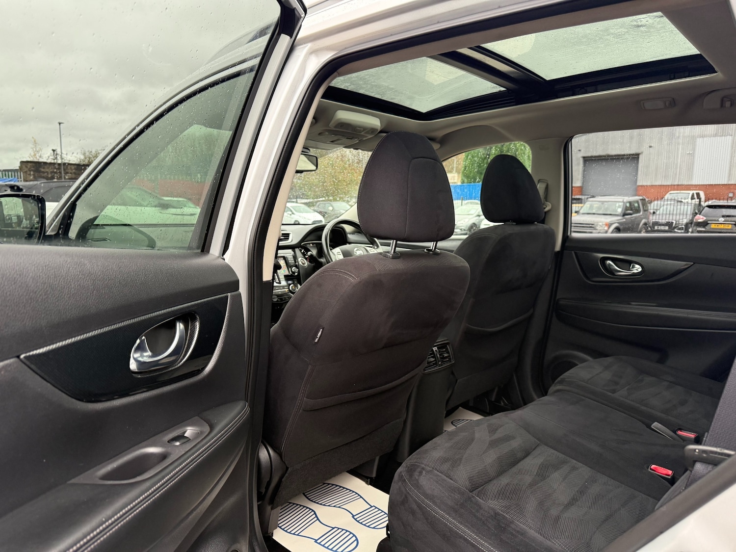 Used Nissan X-Trail 2017 for sale - 77100763: Photo 18