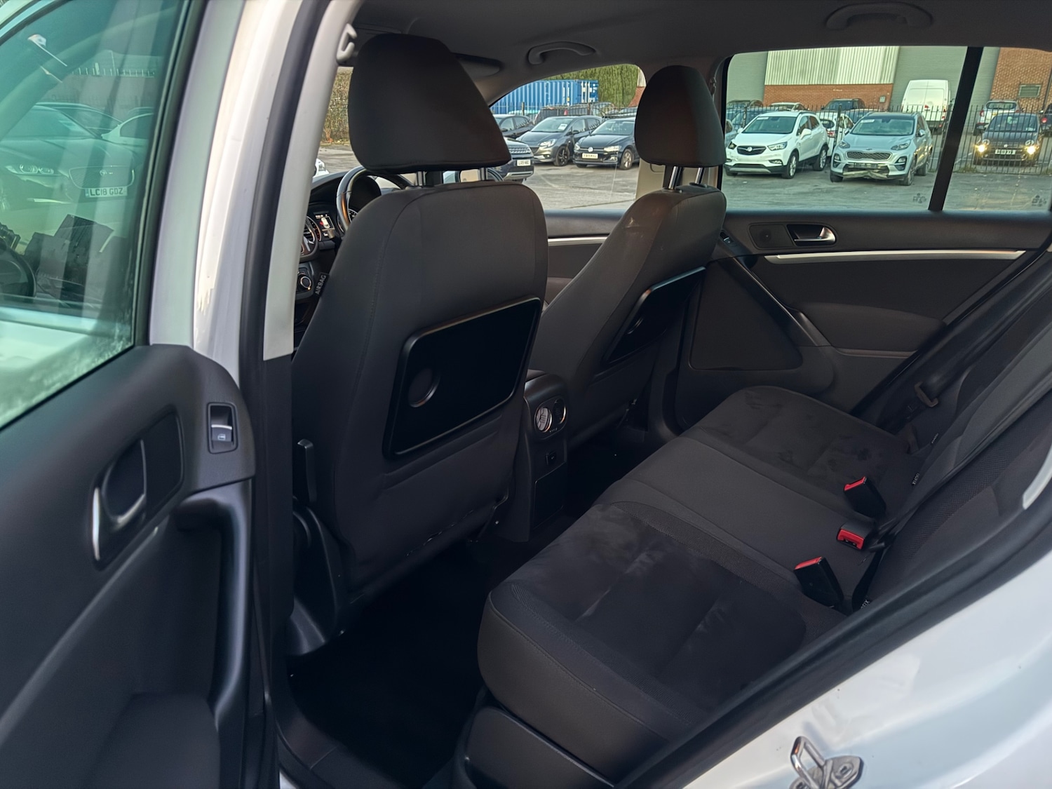 Used Volkswagen Tiguan 2014 for sale - 76748529: Photo 15