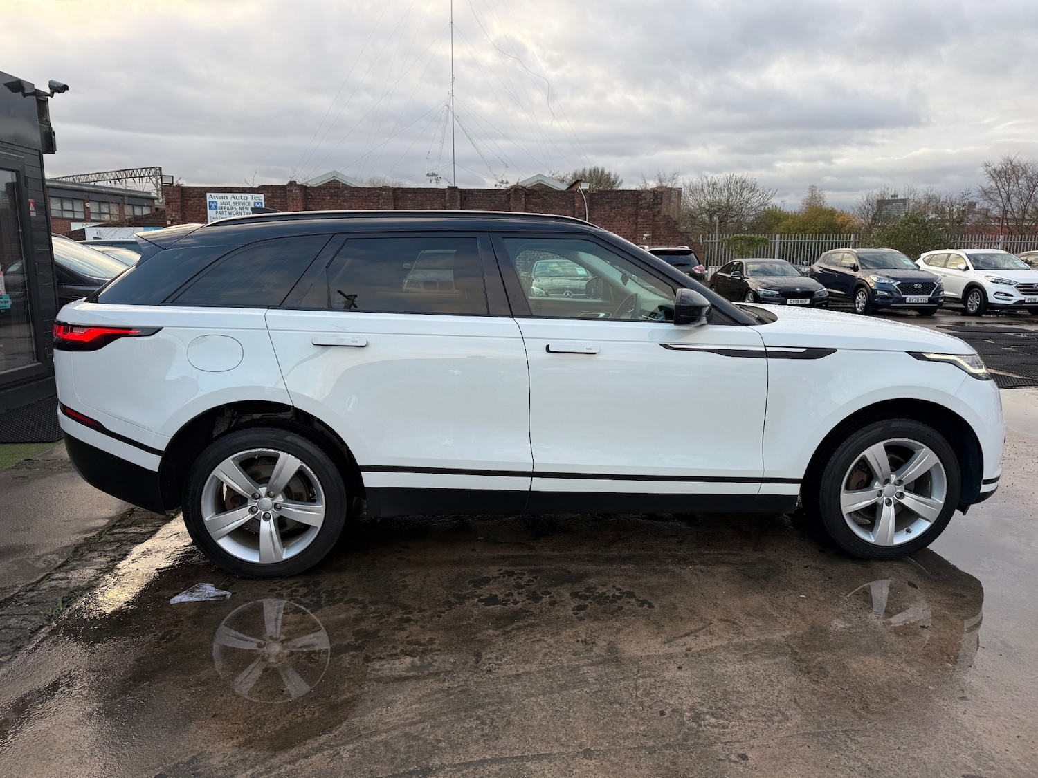 Used Land Rover Range Rover Velar 2019 for sale - 76685064: Photo 11