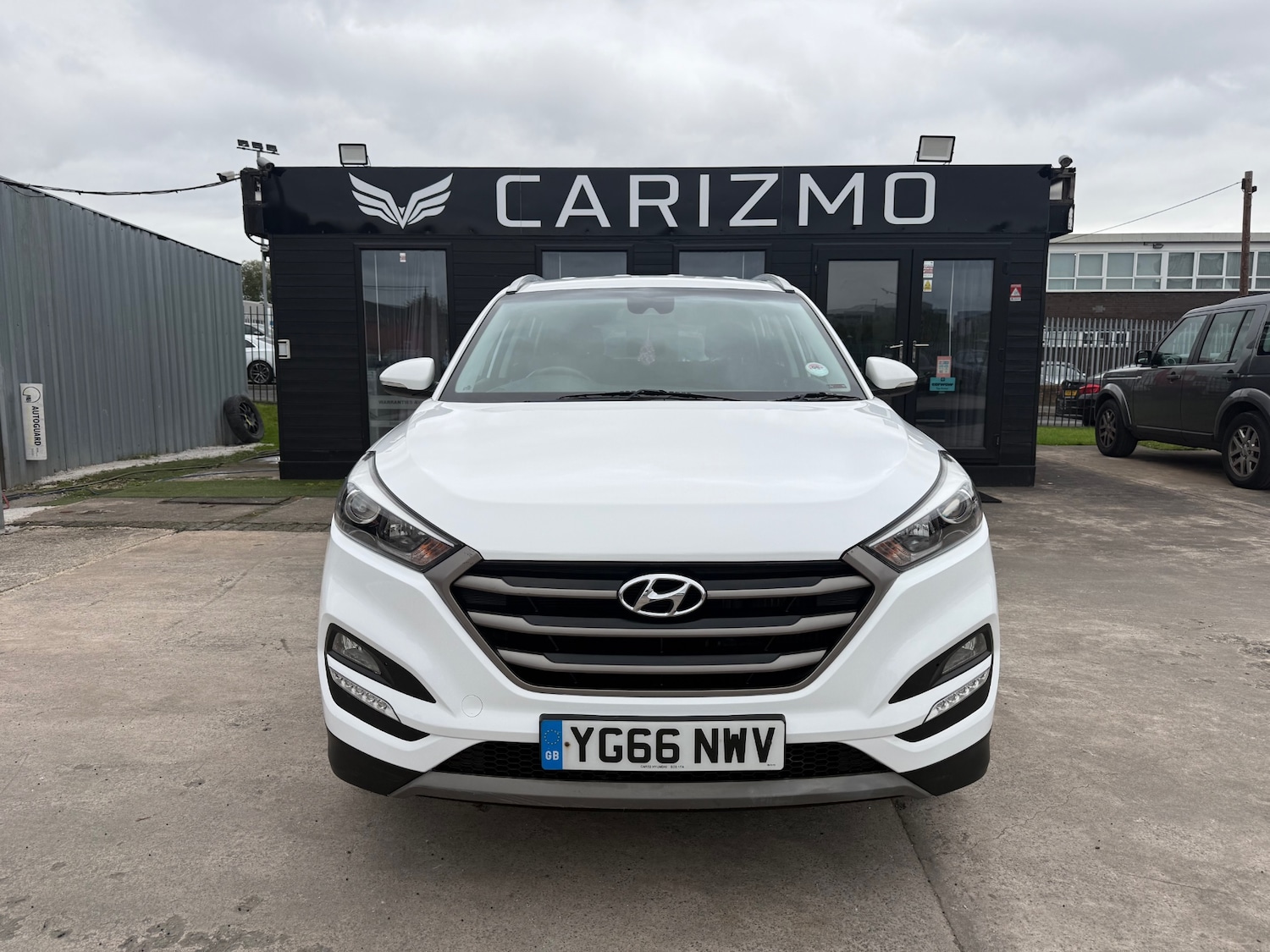 Used Hyundai TUCSON 2016 for sale - 76302945: Photo 2