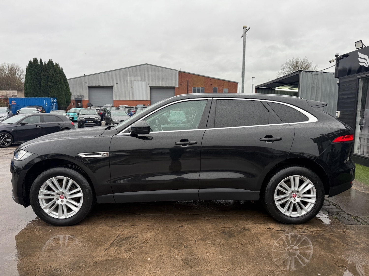 Used Jaguar F-Pace 2017 for sale - 77992820: Photo 5