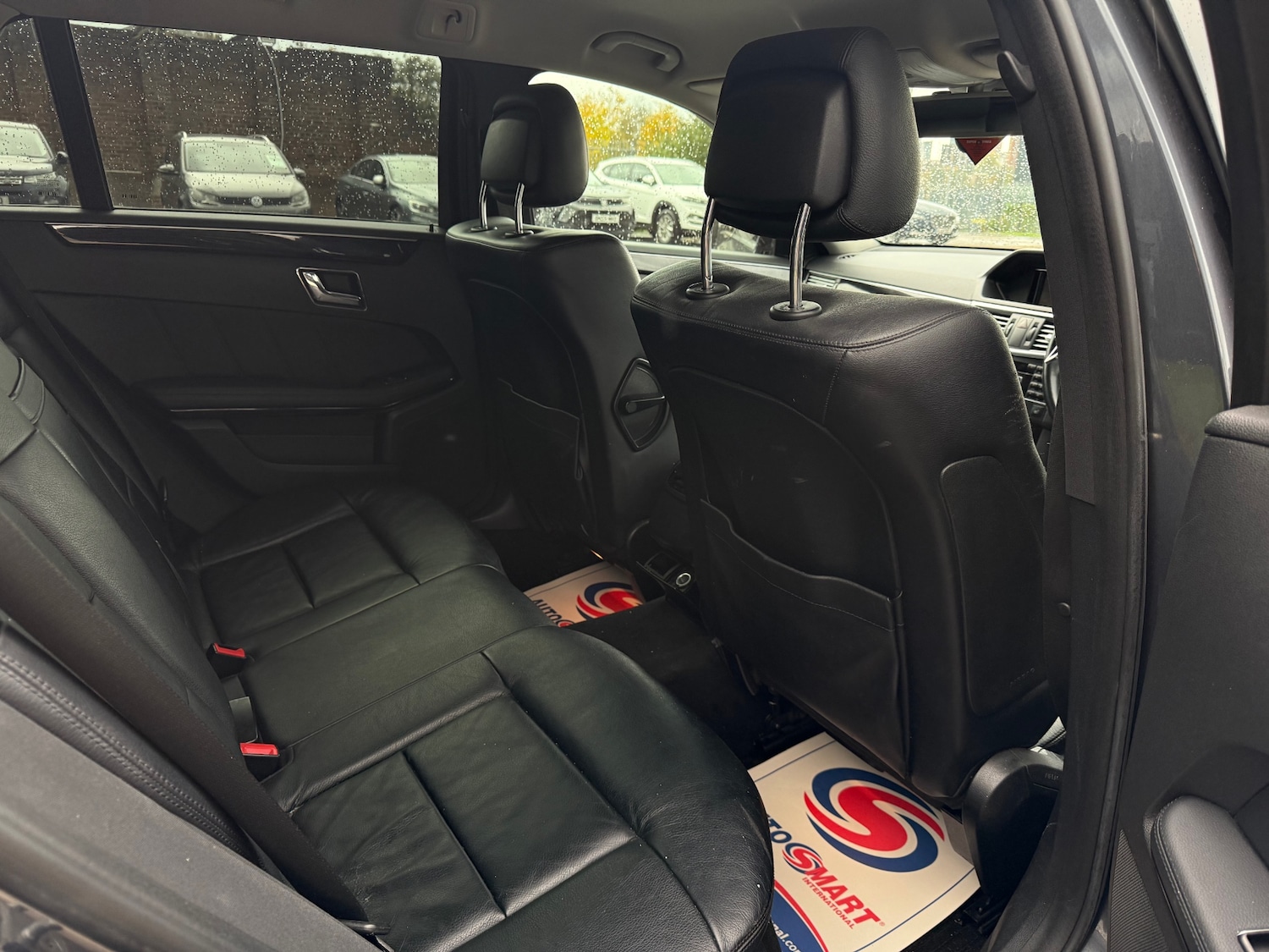 Used Mercedes-Benz E Class 2011 for sale - 76467496: Photo 12