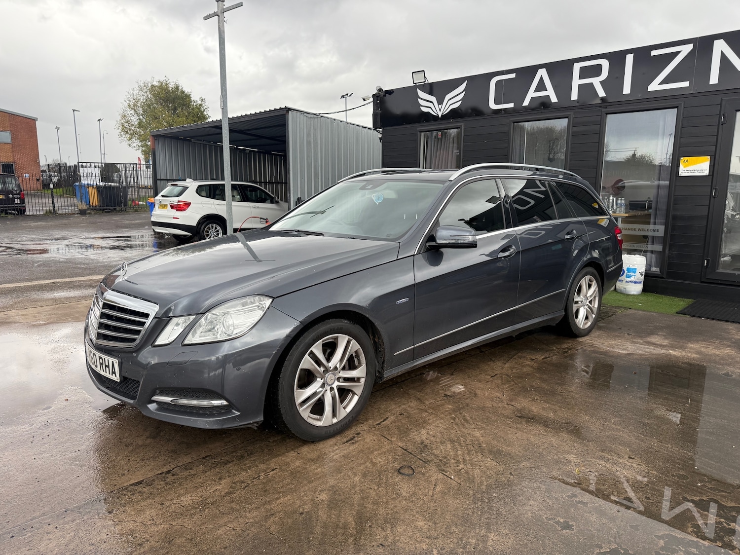 Used Mercedes-Benz E Class 2011 for sale - 76467496: Photo 5