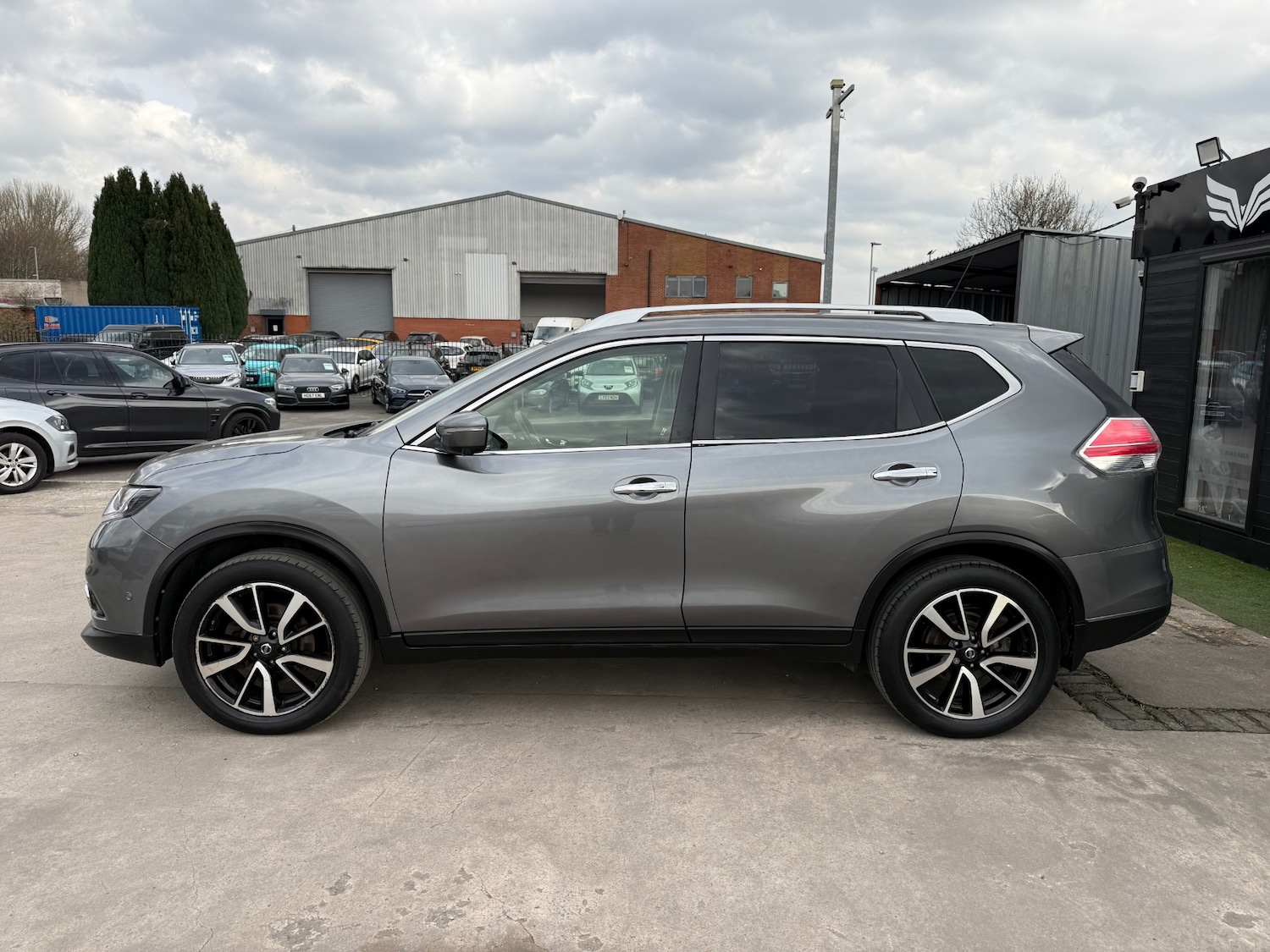 Used Nissan X-Trail 2017 for sale - 77762856: Photo 5