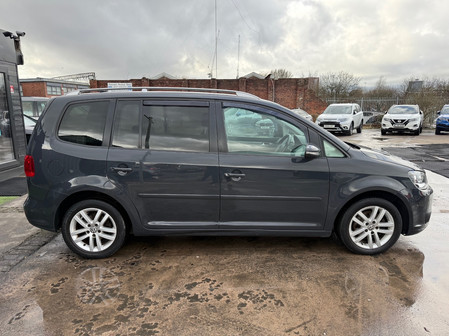 Used Volkswagen Touran 2014 for sale - 77636197: Photo 11