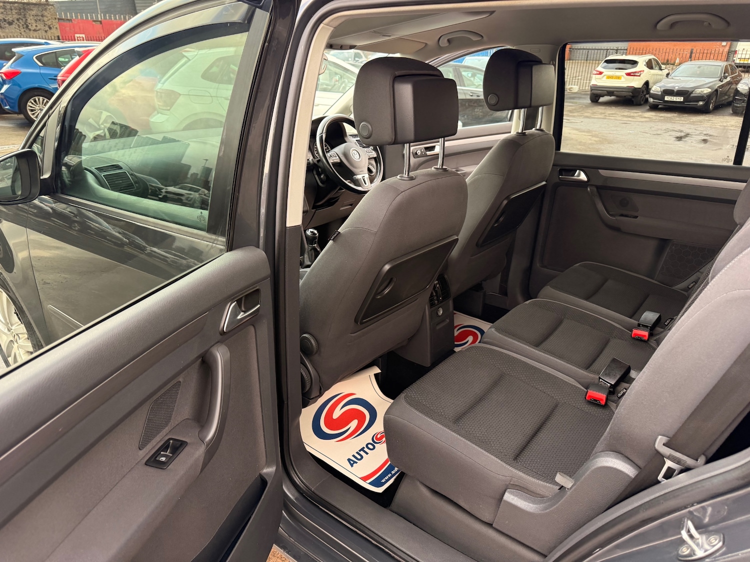 Used Volkswagen Touran 2014 for sale - 77636197: Photo 18