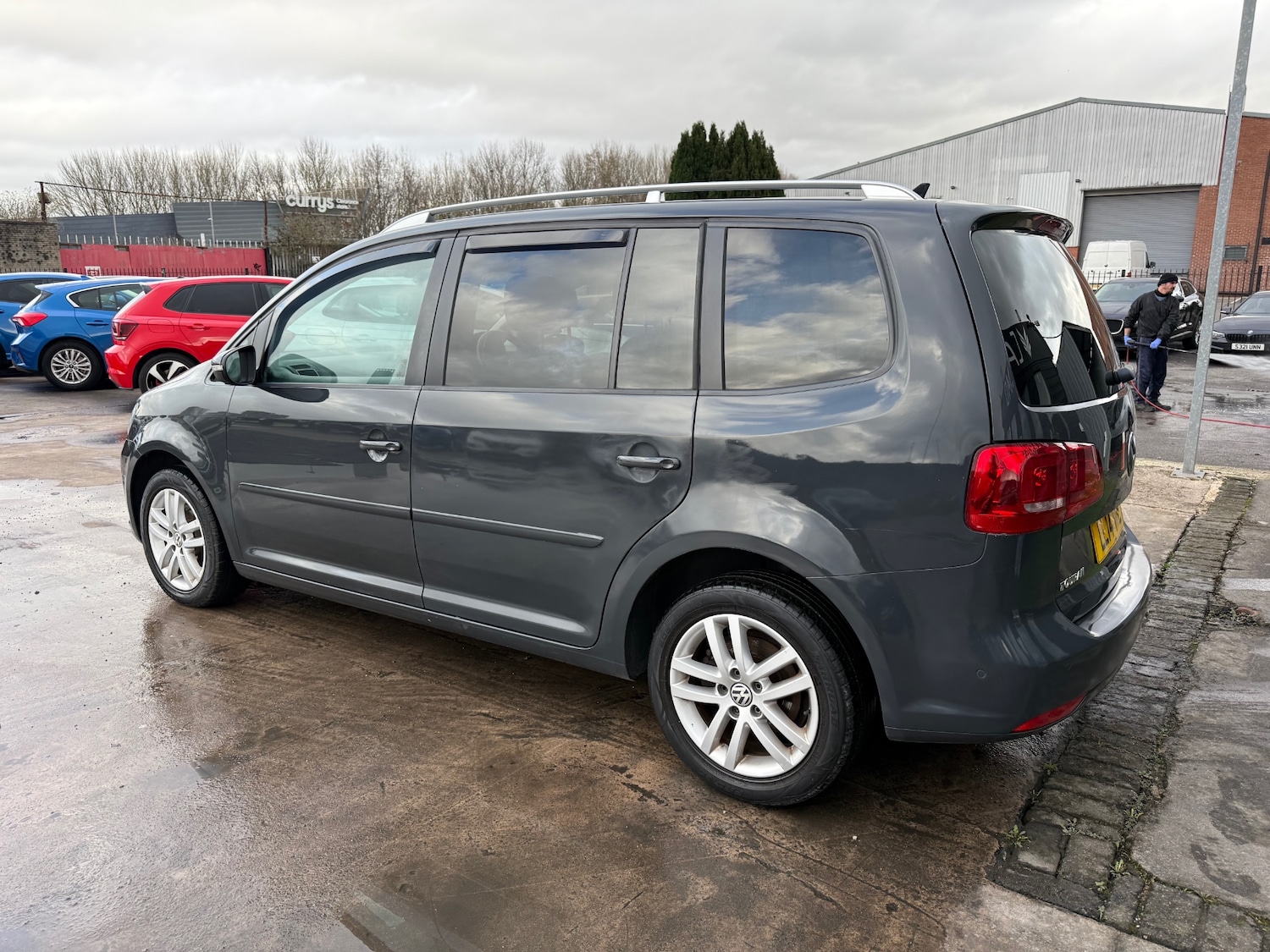 Used Volkswagen Touran 2014 for sale - 77636197: Photo 6