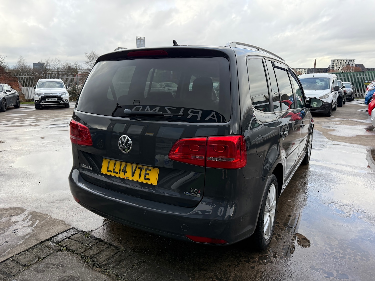 Used Volkswagen Touran 2014 for sale - 77636197: Photo 9