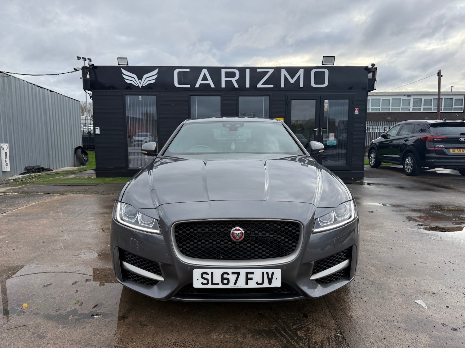 Used Jaguar XF 2017 for sale - 77173469: Photo 2