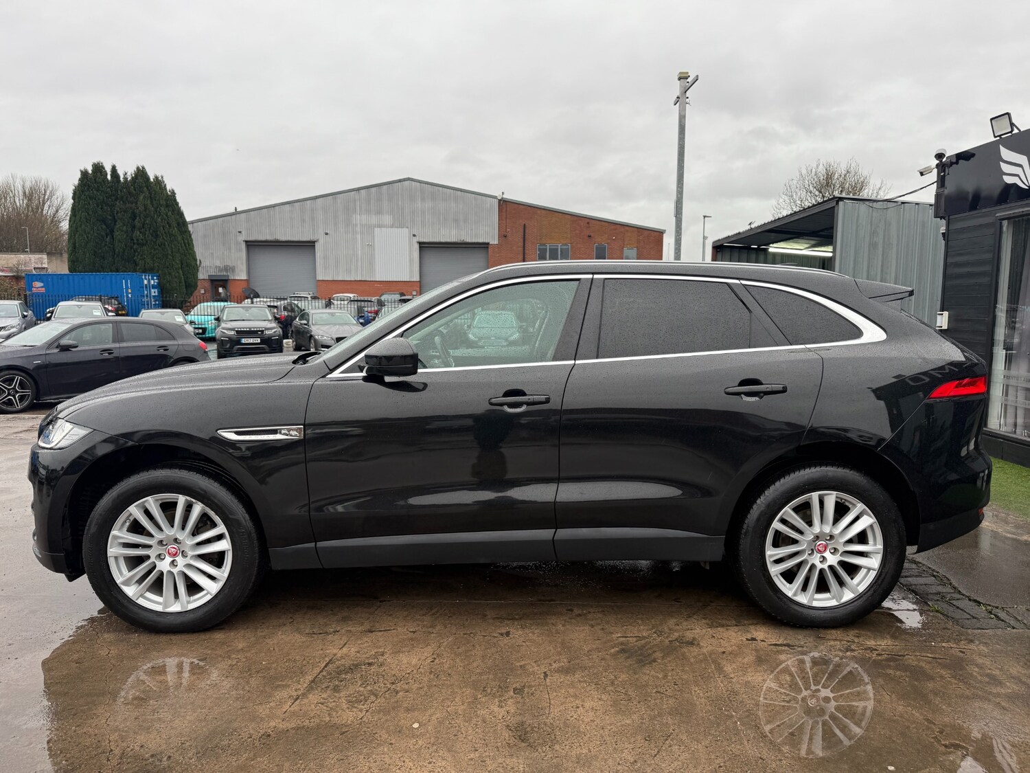 Used Jaguar F-Pace 2017 for sale - 78165867: Photo 6