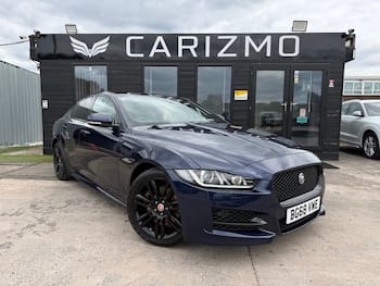 Used Jaguar XE 2018 for sale - 79755883: Photo