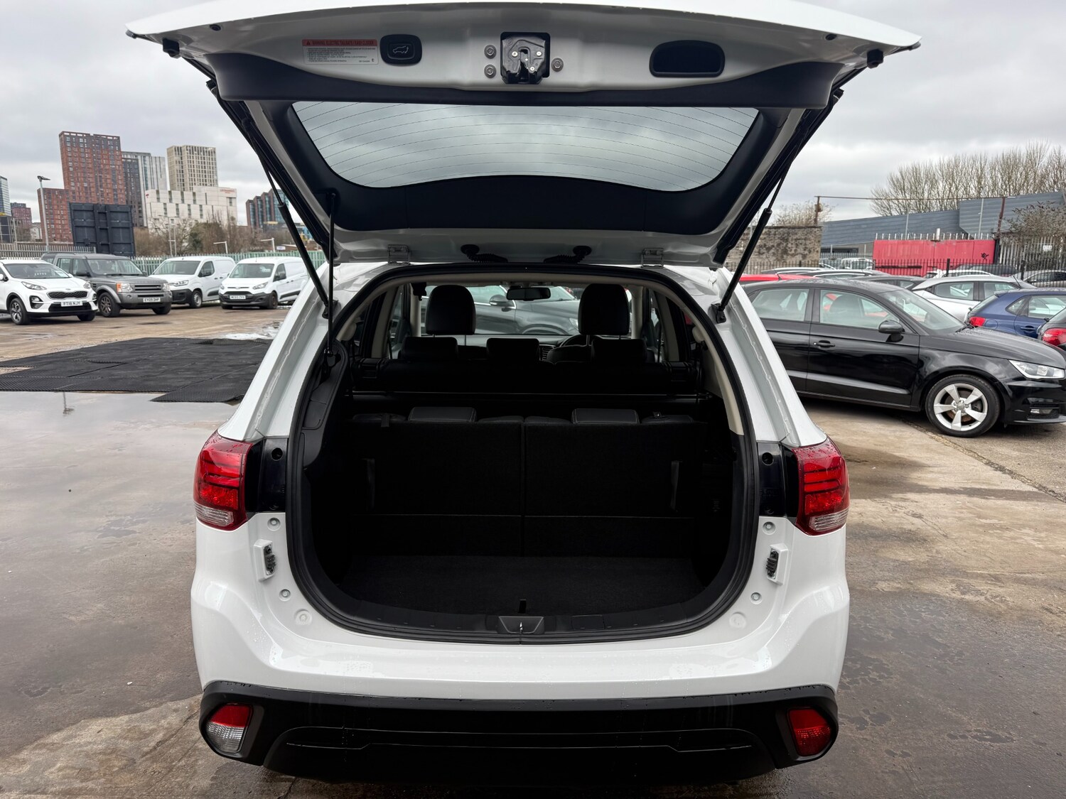 Used Mitsubishi Outlander 2018 for sale - 77530339: Photo 18