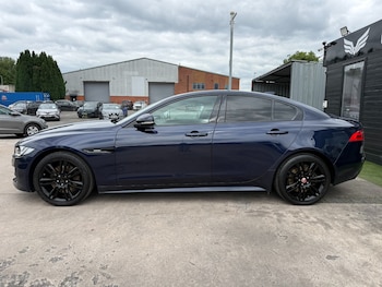 Used Jaguar XE 2018 for sale - 79299671: Photo