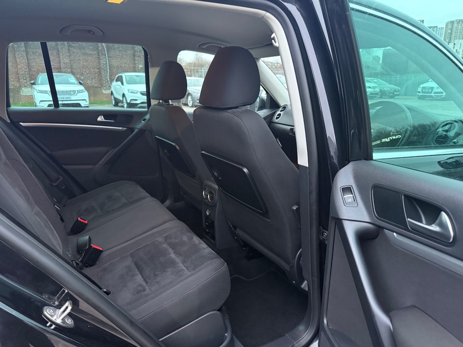 Used Volkswagen Tiguan 2014 for sale - 77170610: Photo 14