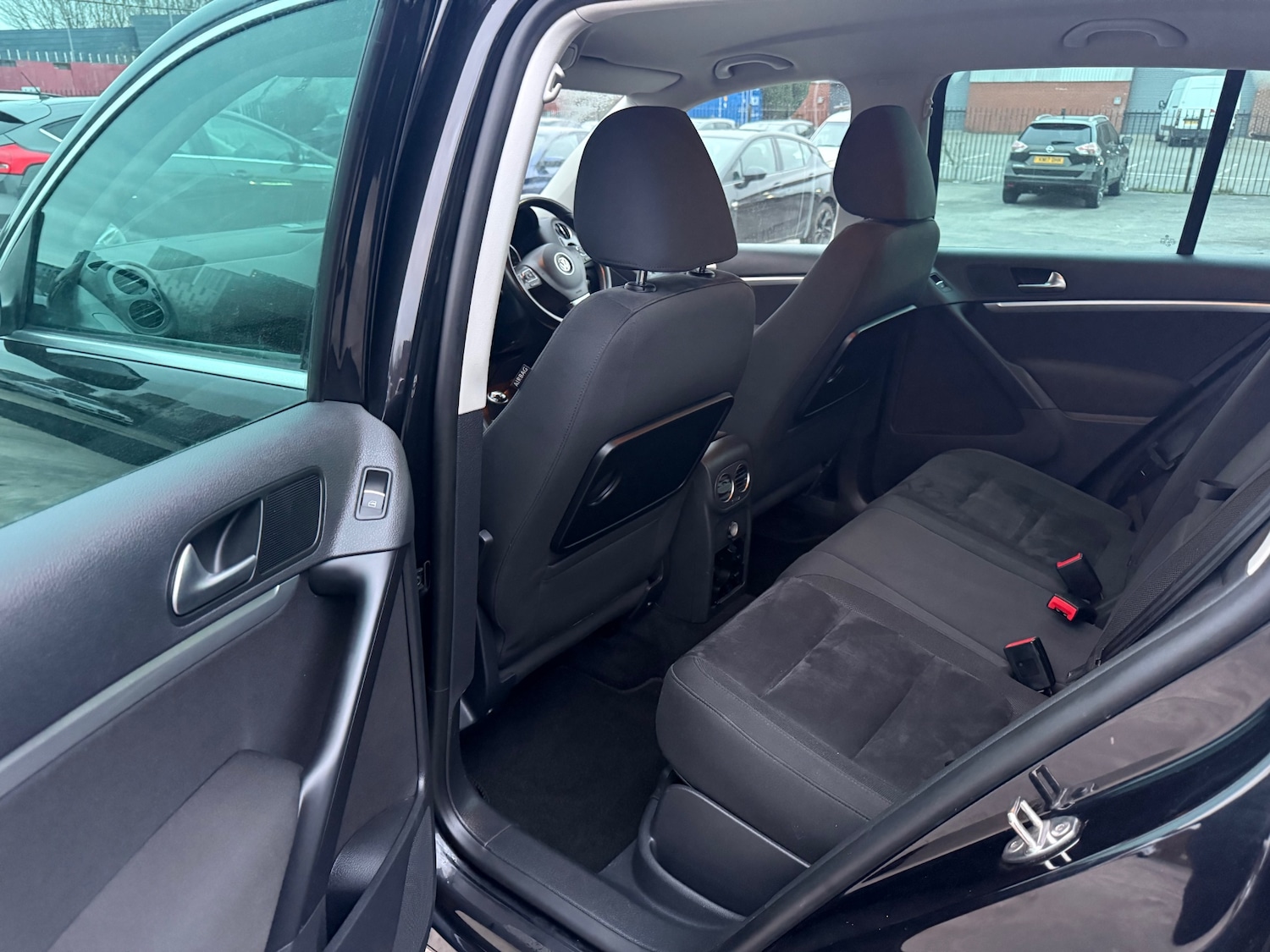 Used Volkswagen Tiguan 2014 for sale - 77170610: Photo 16