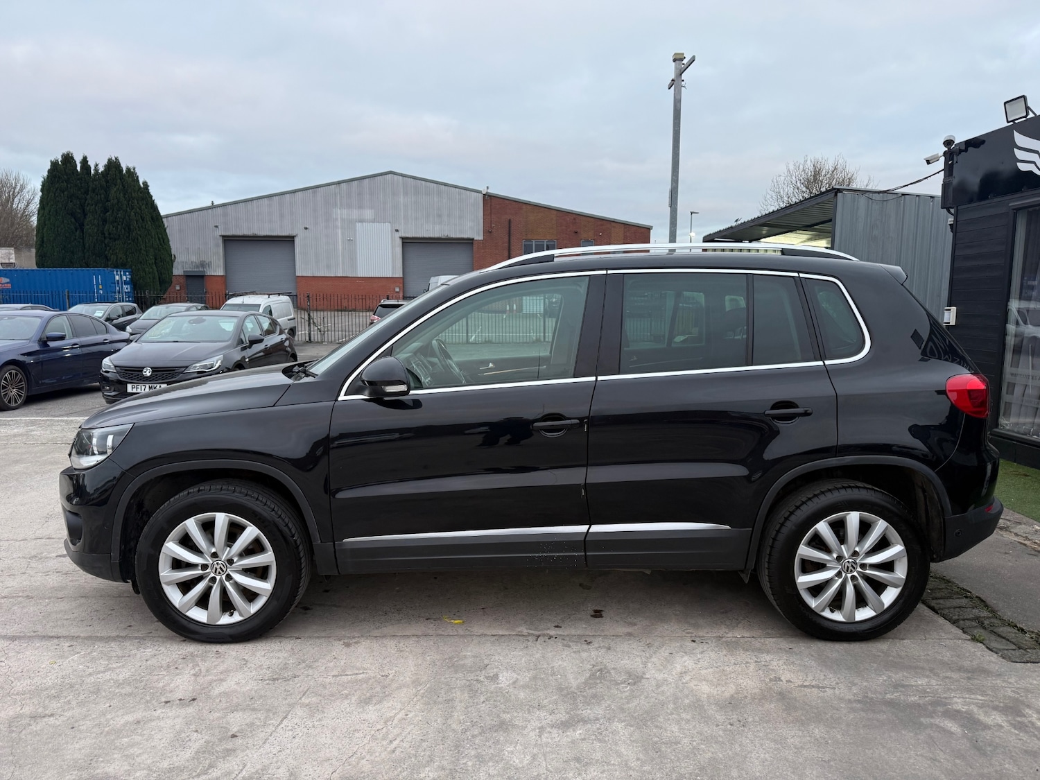 Used Volkswagen Tiguan 2014 for sale - 77170610: Photo 4