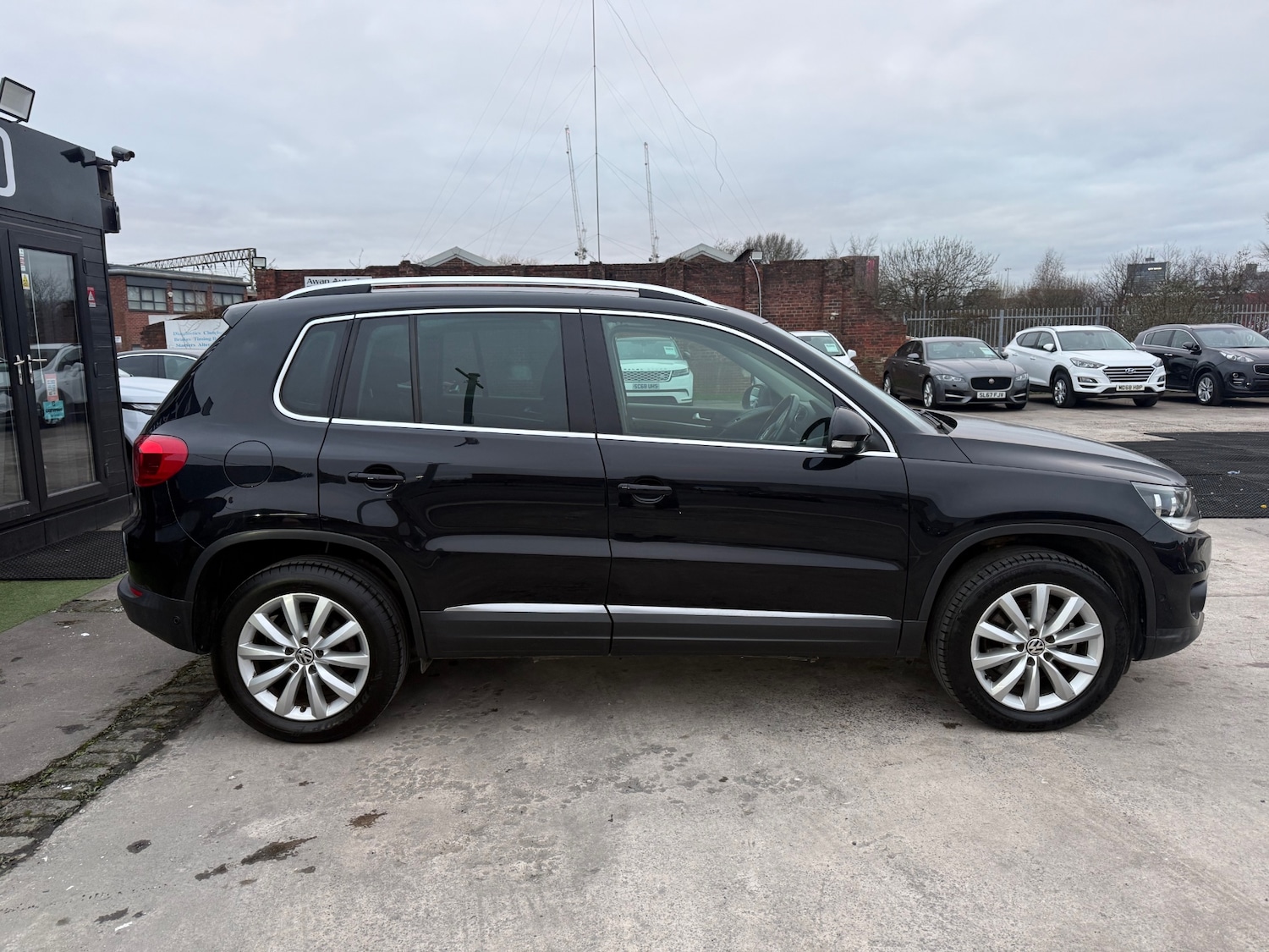 Used Volkswagen Tiguan 2014 for sale - 77170610: Photo 8