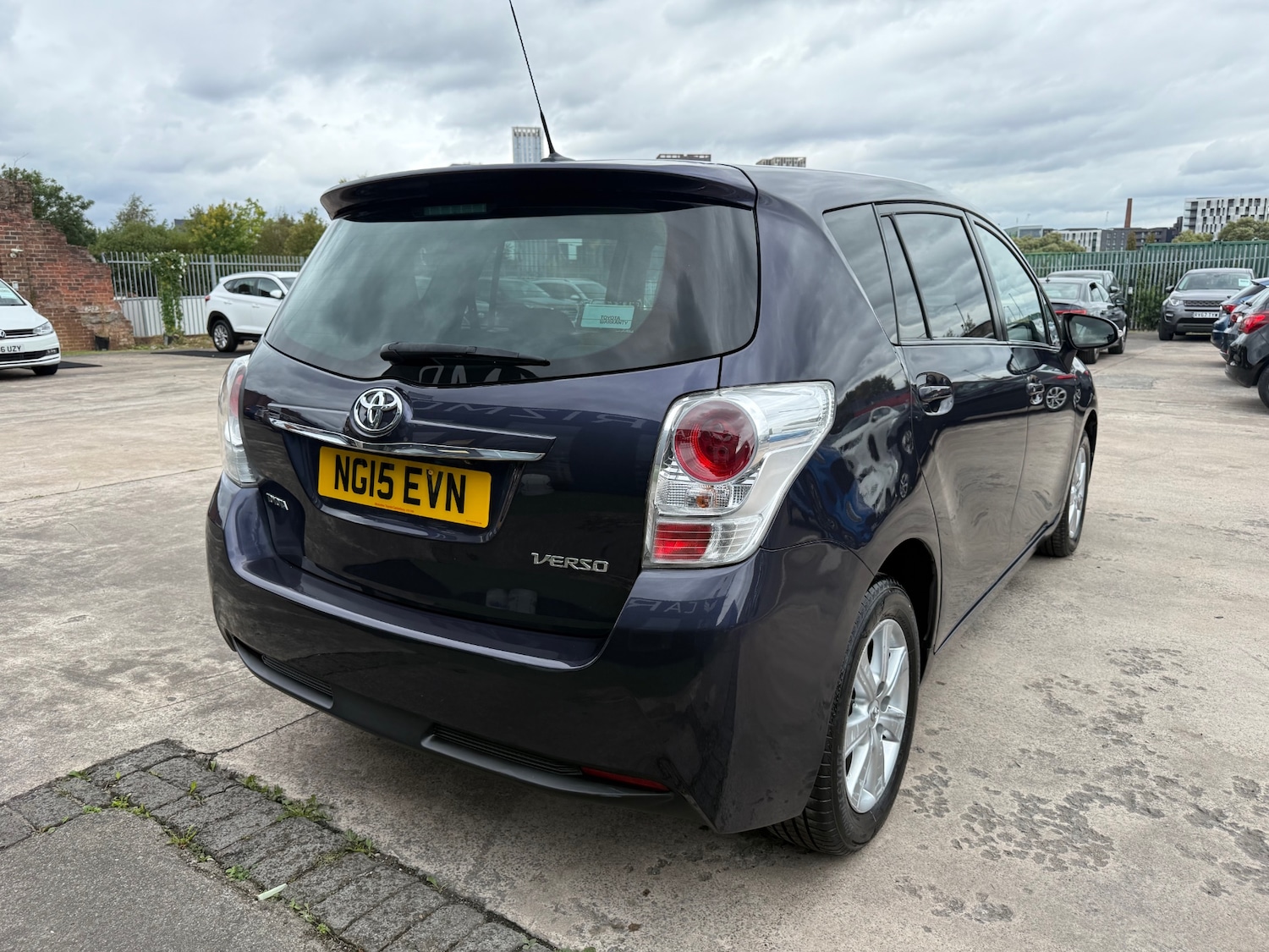 Used Toyota Verso 2015 for sale - 76375717: Photo 2