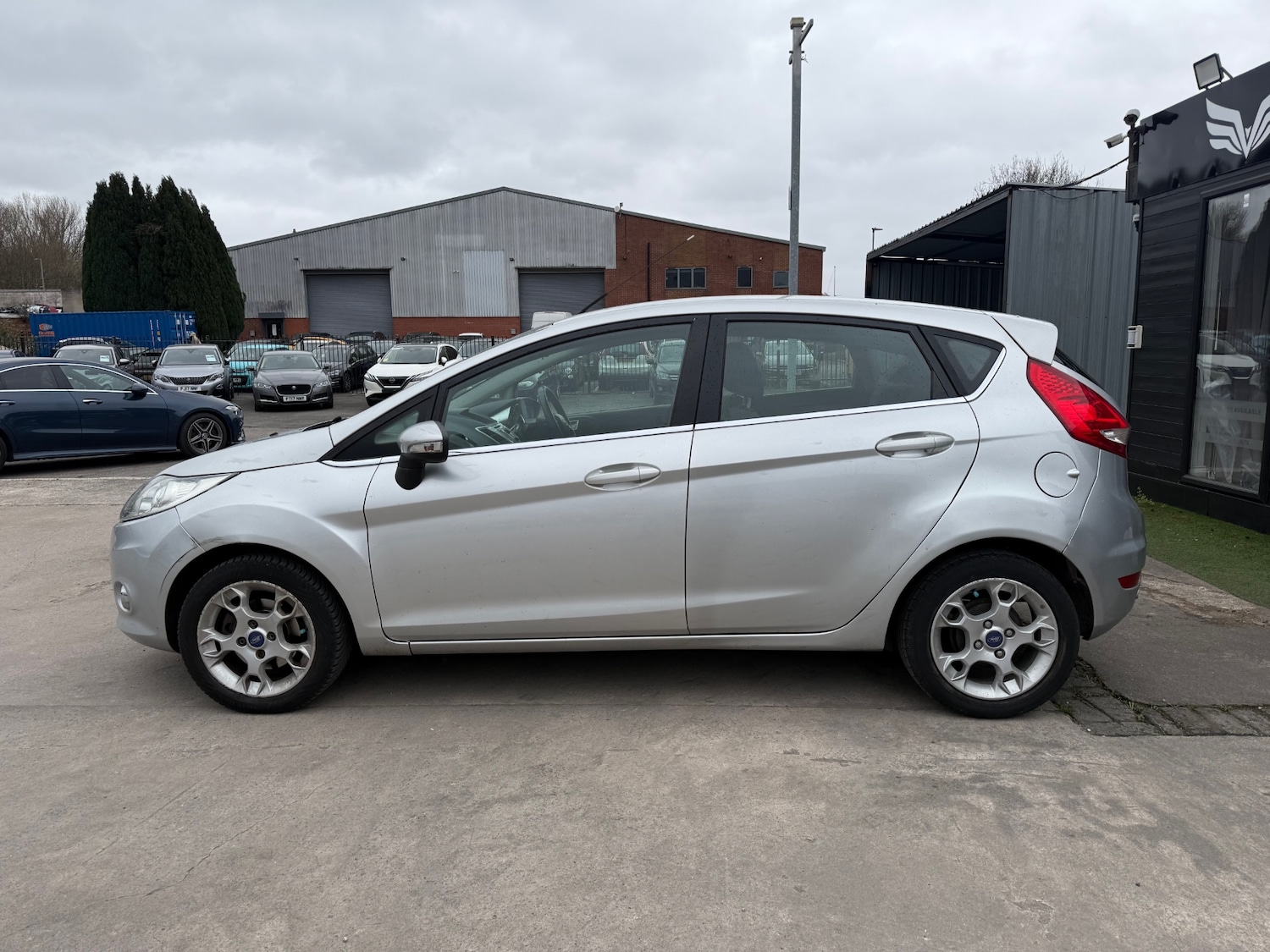Used Ford Fiesta 2012 for sale - 77950496: Photo 4