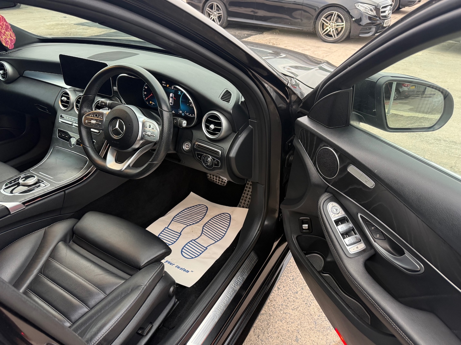 Used Mercedes-Benz C Class 2019 for sale - 77754902: Photo 3