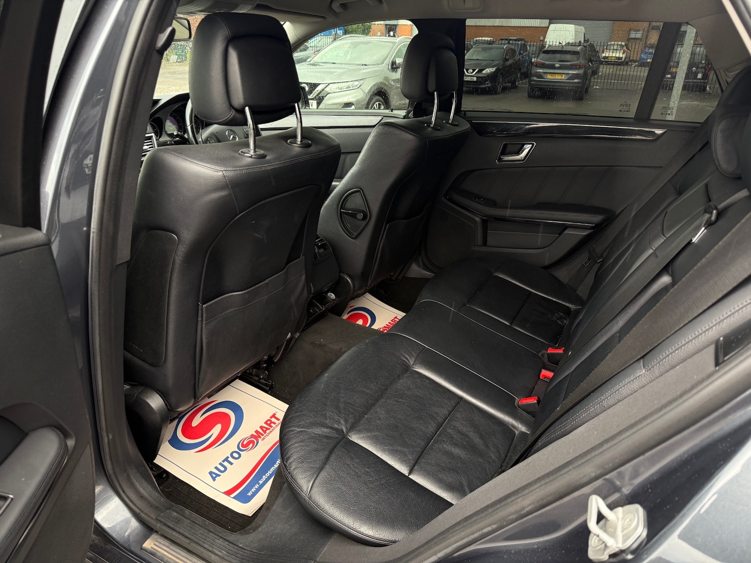 Used Mercedes-Benz E Class 2011 for sale - 76376959: Photo 13