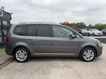Used Volkswagen Touran 2013 for sale - 76268766: Photo 4