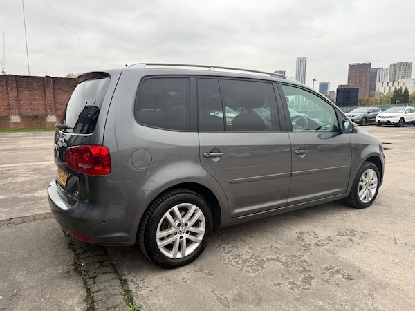 Used Volkswagen Touran 2013 for sale - 76268766: Photo 5