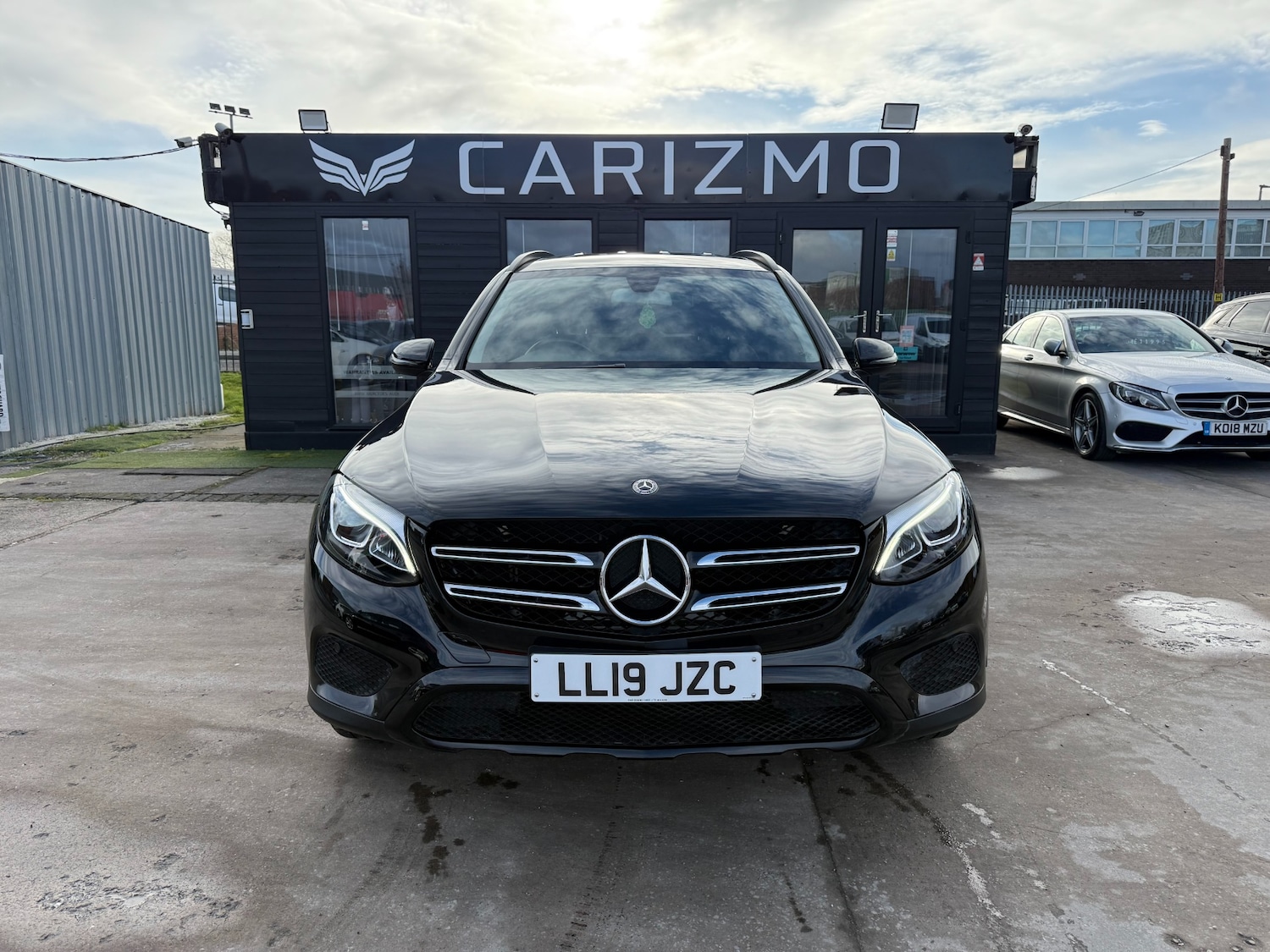 Used Mercedes-Benz GLC 2019 for sale - 77392618: Photo 2