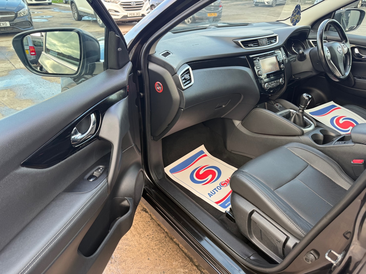 Used Nissan Qashqai 2017 for sale - 76383281: Photo 15