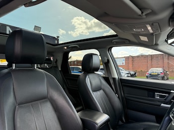 Used Land Rover Discovery Sport 2017 for sale - 78496012: Photo
