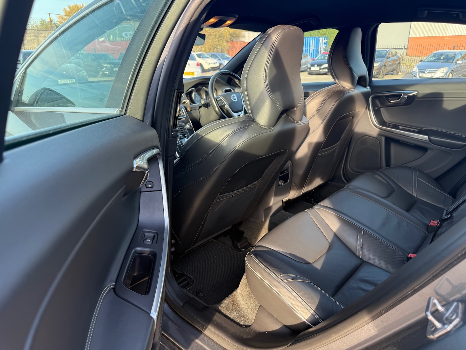 Used Volvo S60 2017 for sale - 76507761: Photo 14