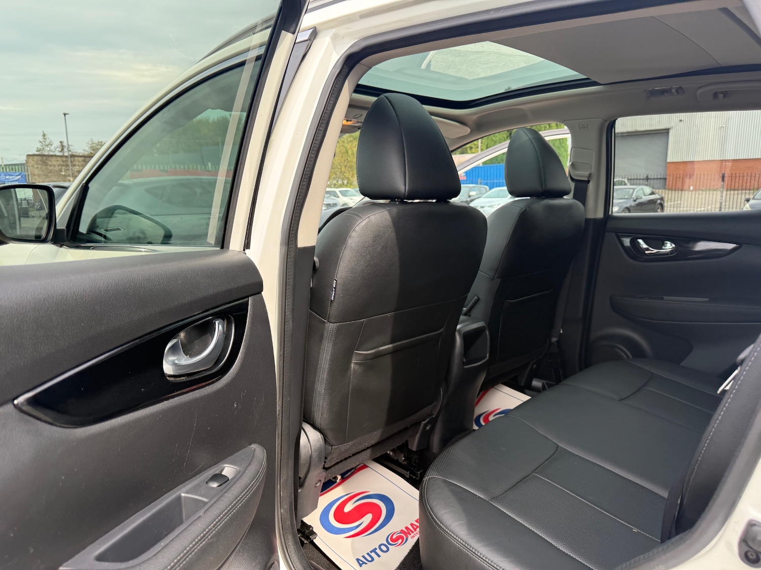 Used Nissan Qashqai 2016 for sale - 76589940: Photo 18