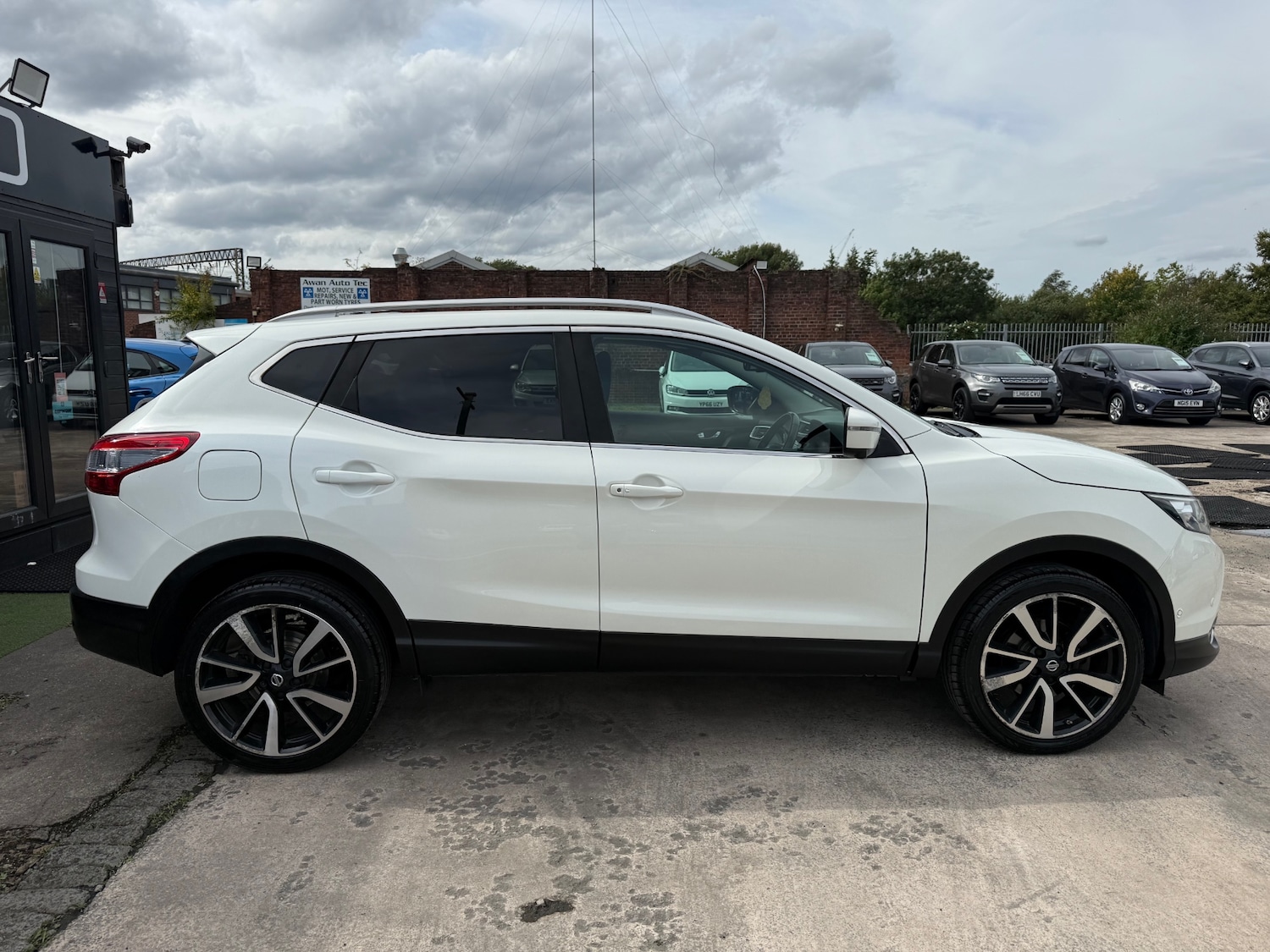 Used Nissan Qashqai 2016 for sale - 76589940: Photo 4