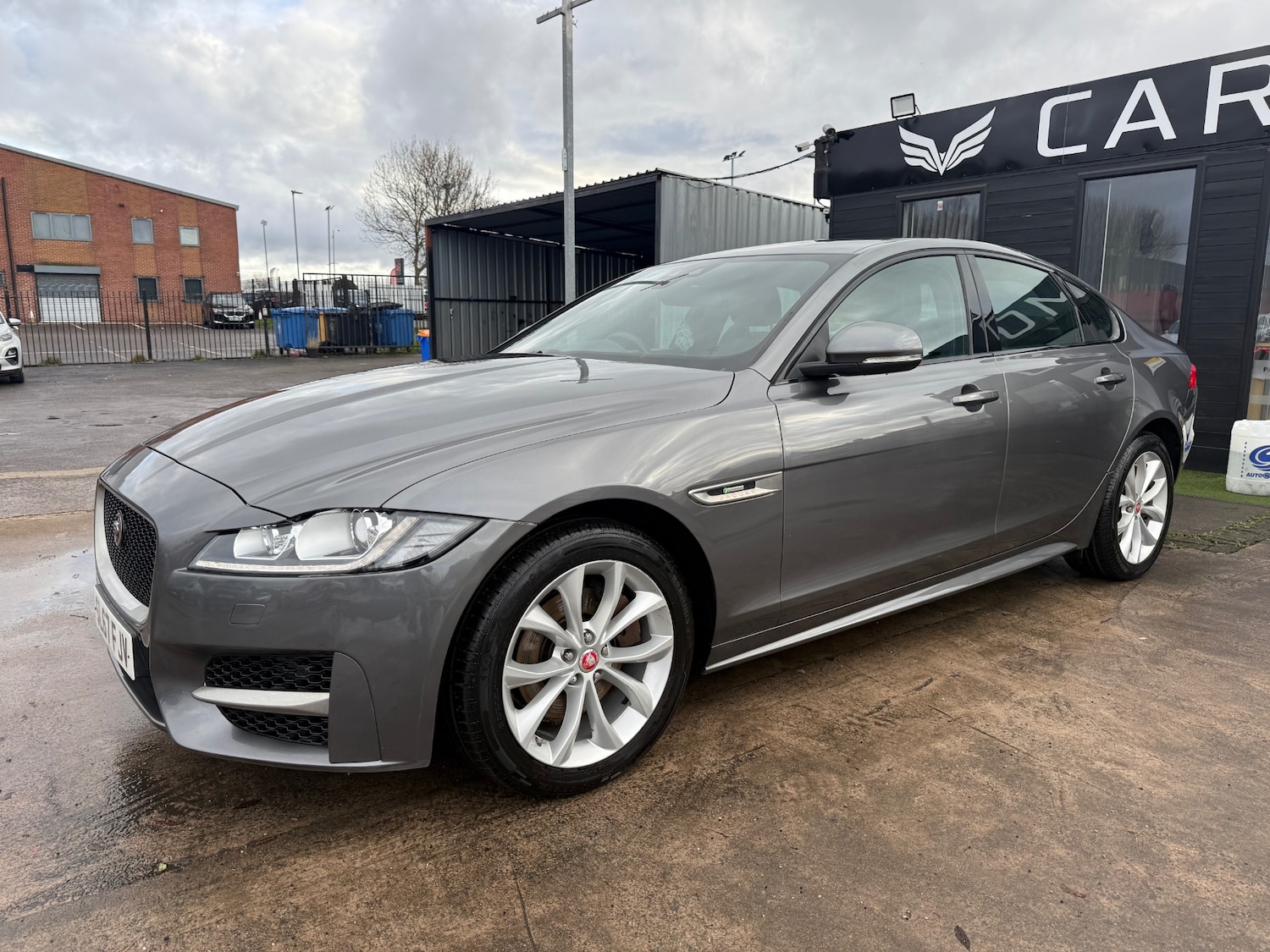 Used Jaguar XF 2017 for sale - 77066305: Photo 4
