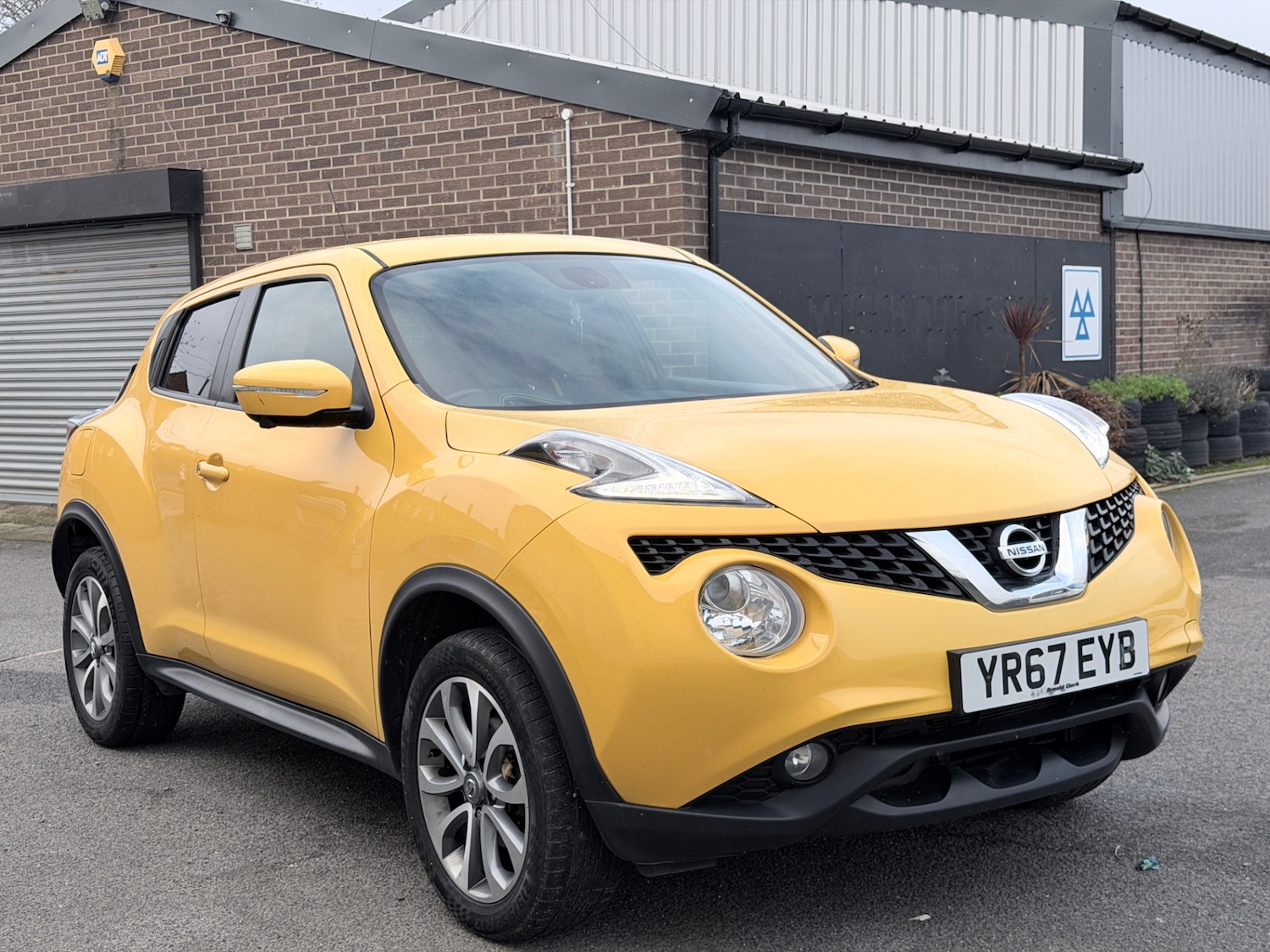Used Nissan Juke 2017 for sale - 76596111: Photo 1