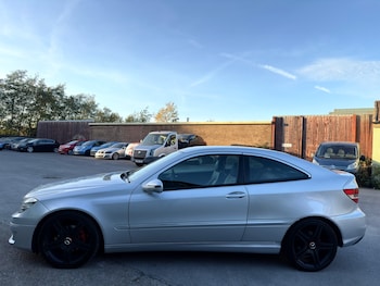 Used Mercedes-Benz CLC Class 2009 for sale - 76293345: Photo