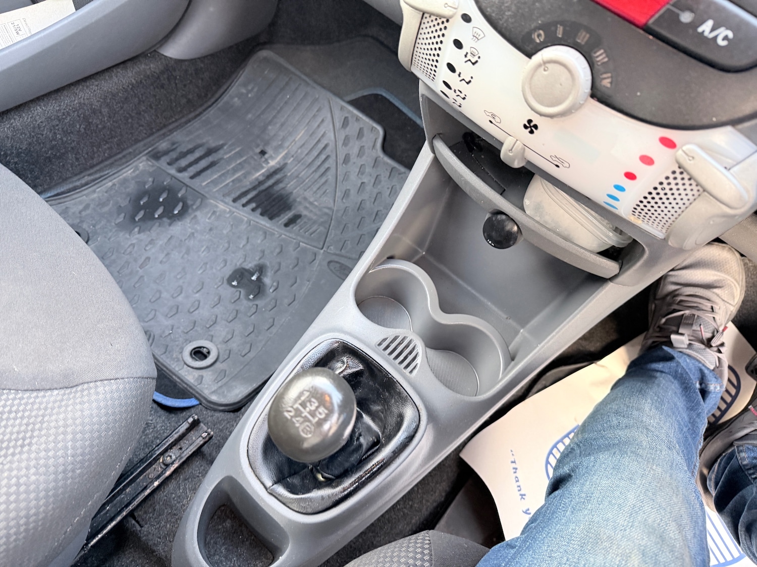 Used Toyota AYGO 2010 for sale - 77669209: Photo 13