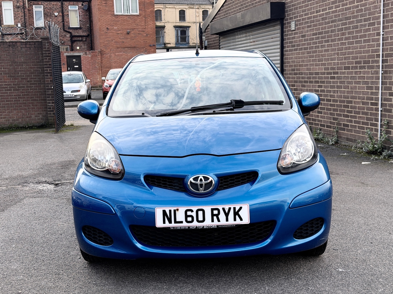 Used Toyota AYGO 2010 for sale - 77669209: Photo 2