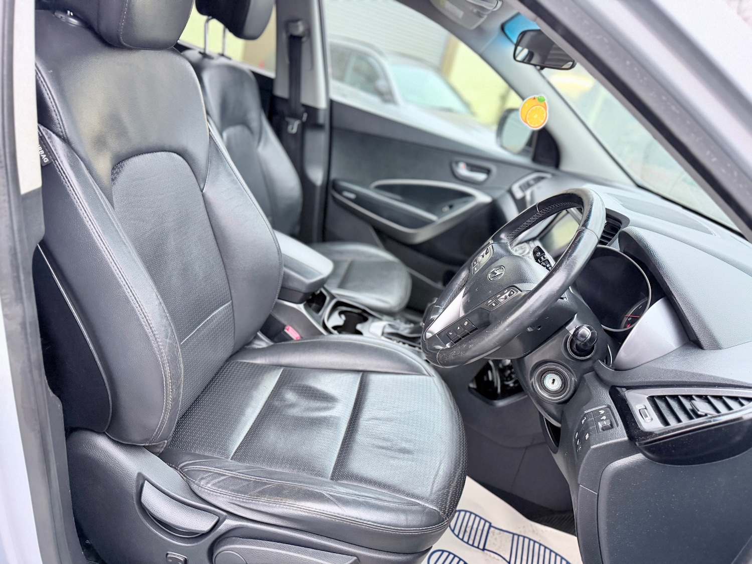 Used Hyundai Santa Fe 2015 for sale - 77450076: Photo 11