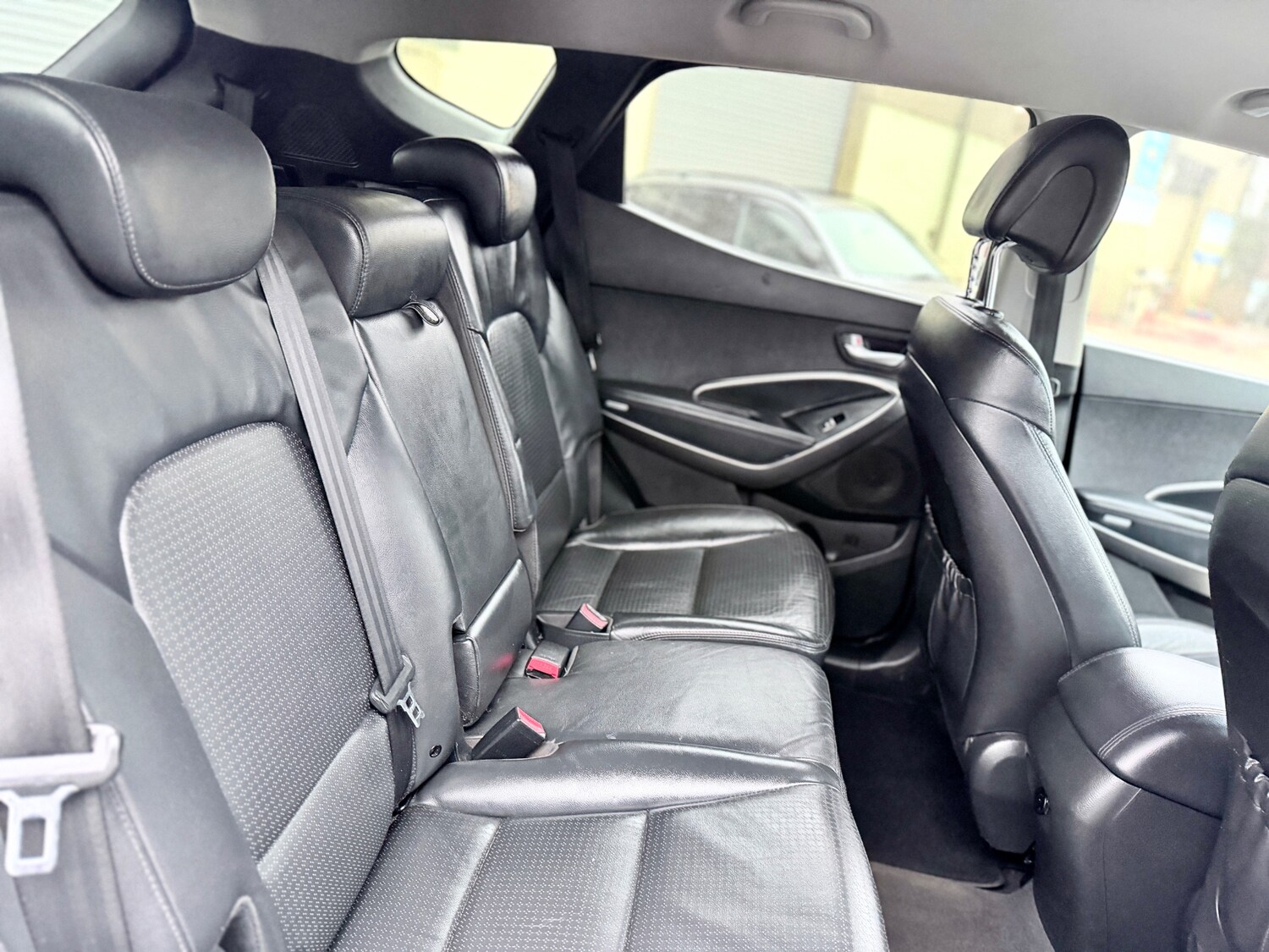 Used Hyundai Santa Fe 2015 for sale - 77450076: Photo 24