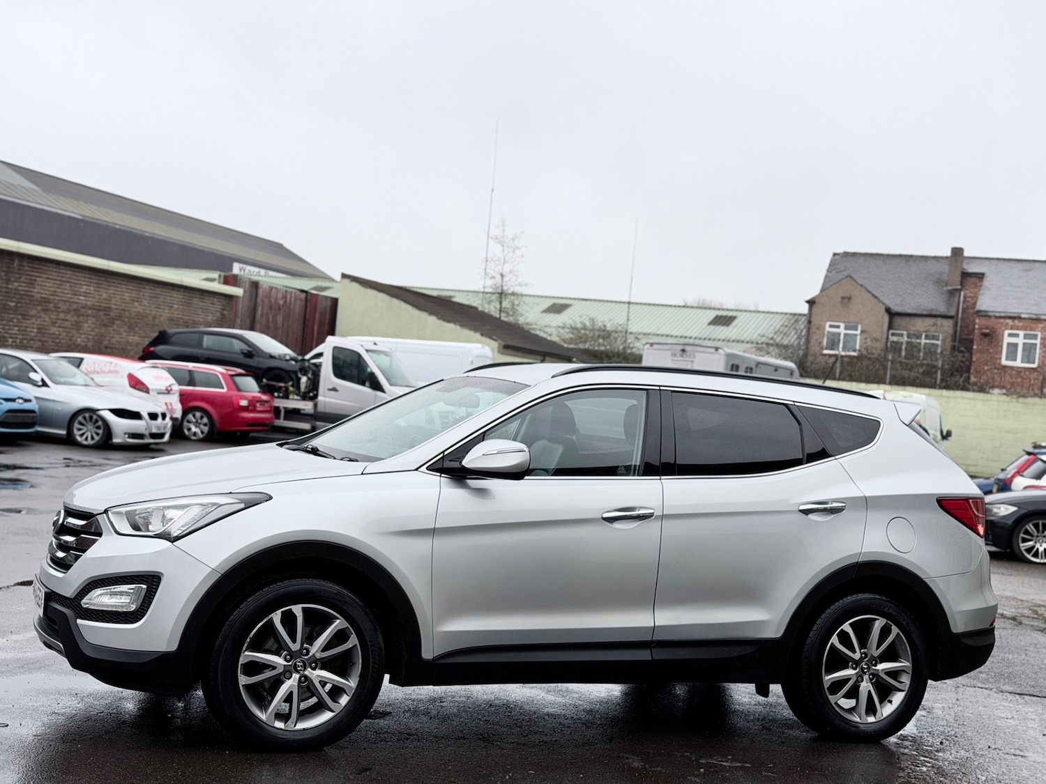 Used Hyundai Santa Fe 2015 for sale - 77450076: Photo 4