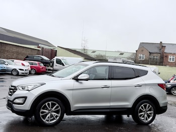 Used Hyundai Santa Fe 2015 for sale - 77450076: Photo