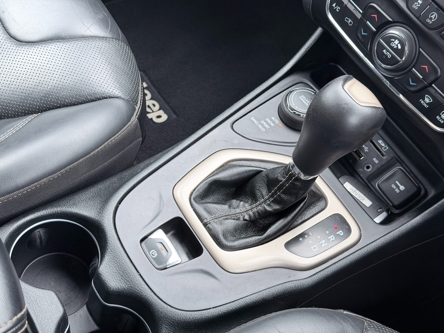 Used Jeep Cherokee 2015 for sale - 78155747: Photo 14