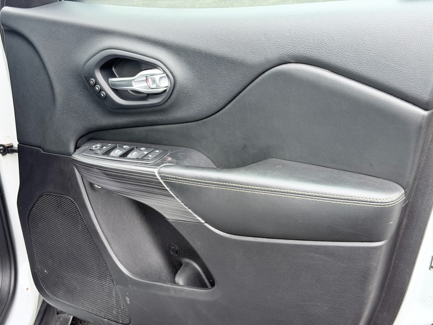 Used Jeep Cherokee 2015 for sale - 78155747: Photo 18