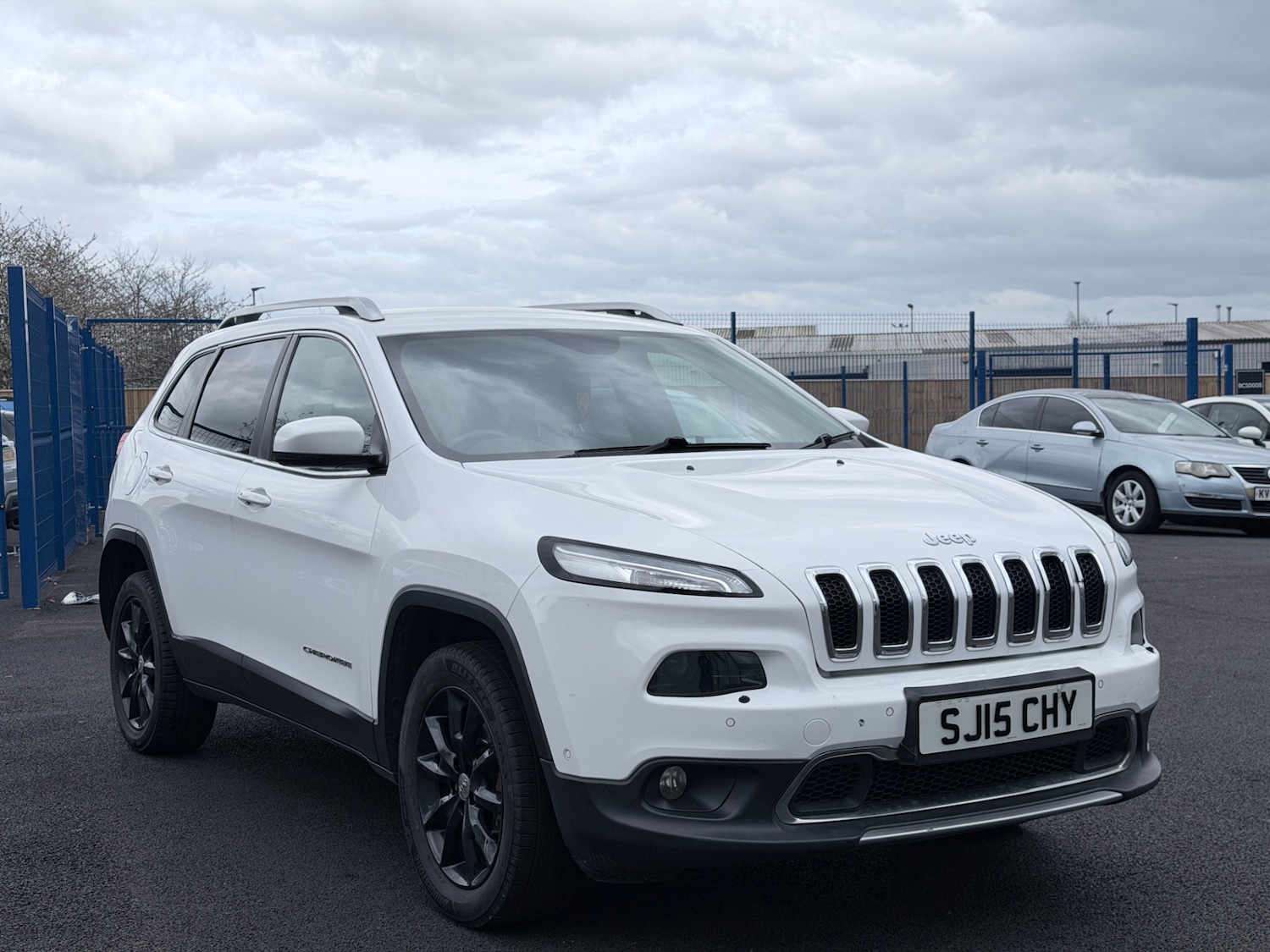 Used Jeep Cherokee 2015 for sale - 78155747: Photo 2